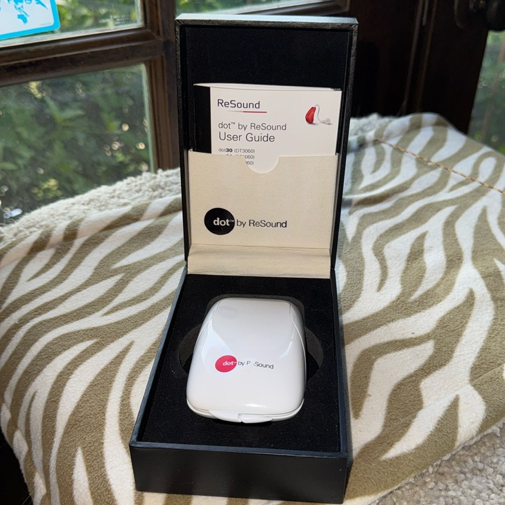 Resound hearing aids. Dot20 (DT2060)